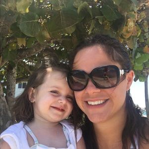 Meet your Posher, Gina